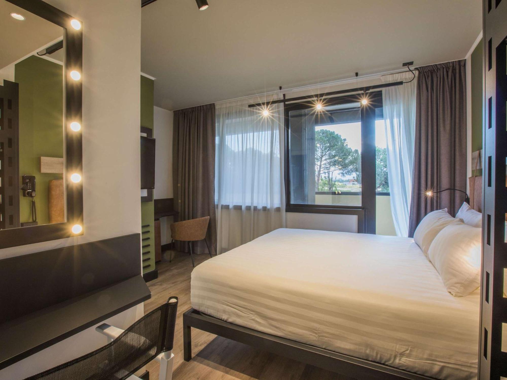 Mercure Cinecitta Rome